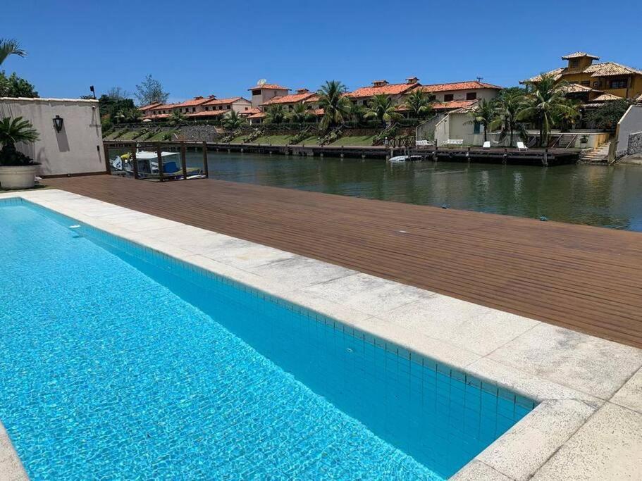 Casa de férias Espetacular Casa No Canal Da Marina Em